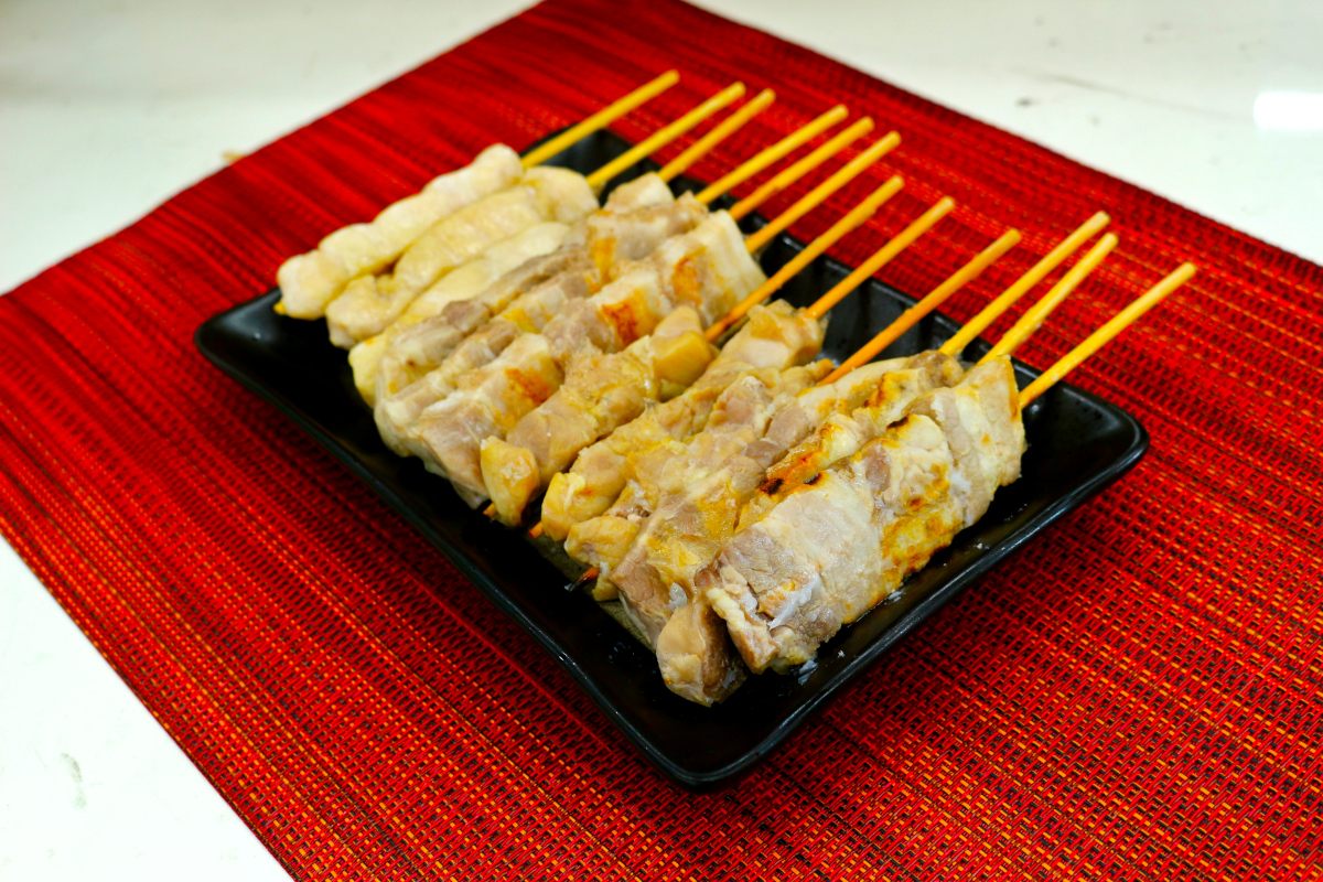 鳴海屋 串焼き(豚バラ・鶏モモ・鶏むね)