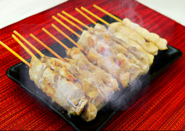 鳴海屋 串焼き(豚バラ・鶏モモ・鶏むね)